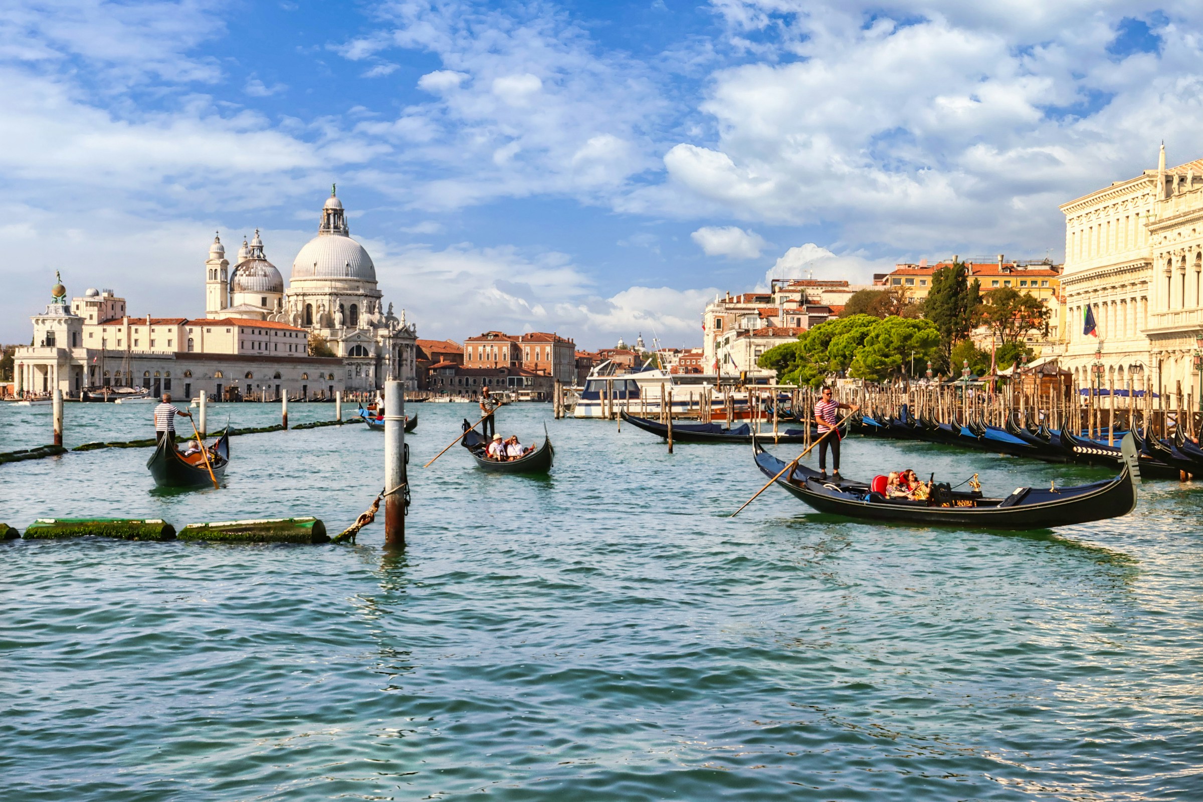 Venice raises the day-visit fee and tightens rules for tourists