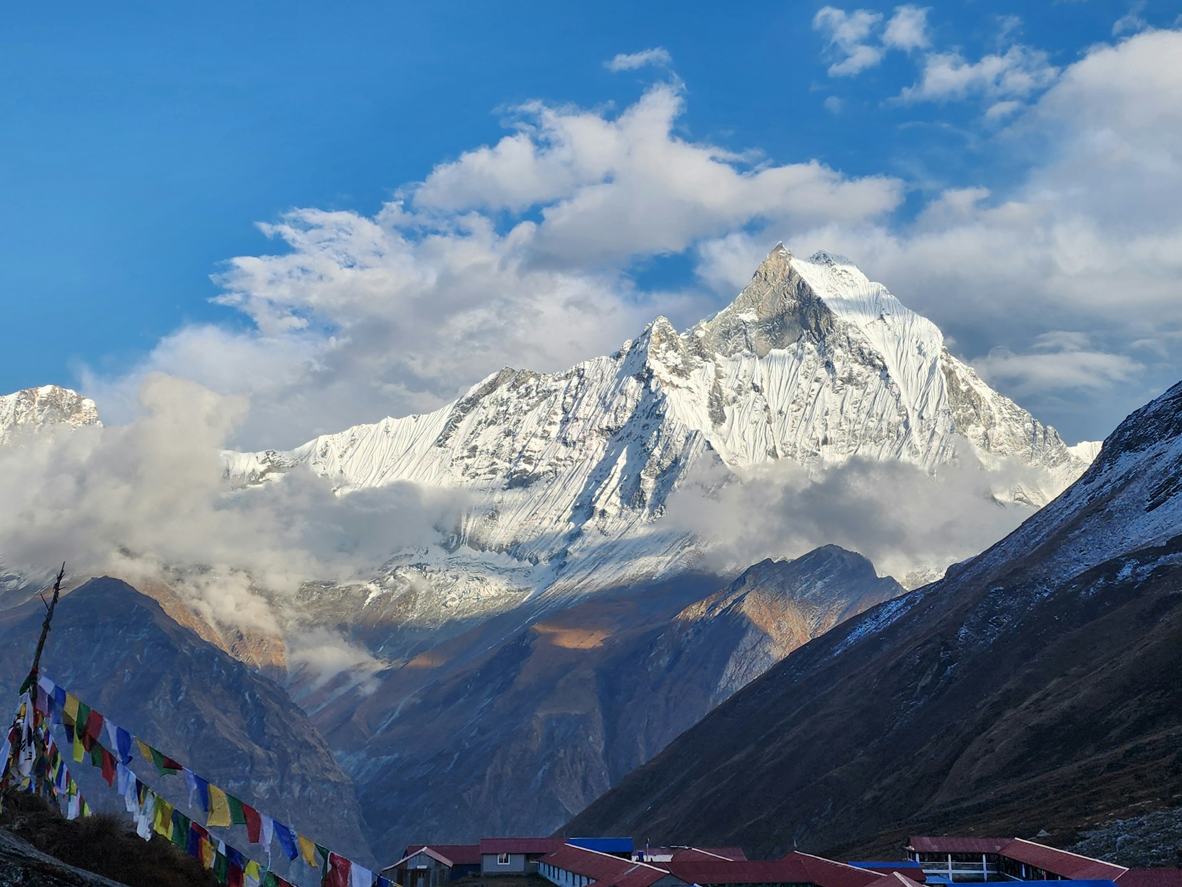 Everest climbs to become available only to experienced mountaineers