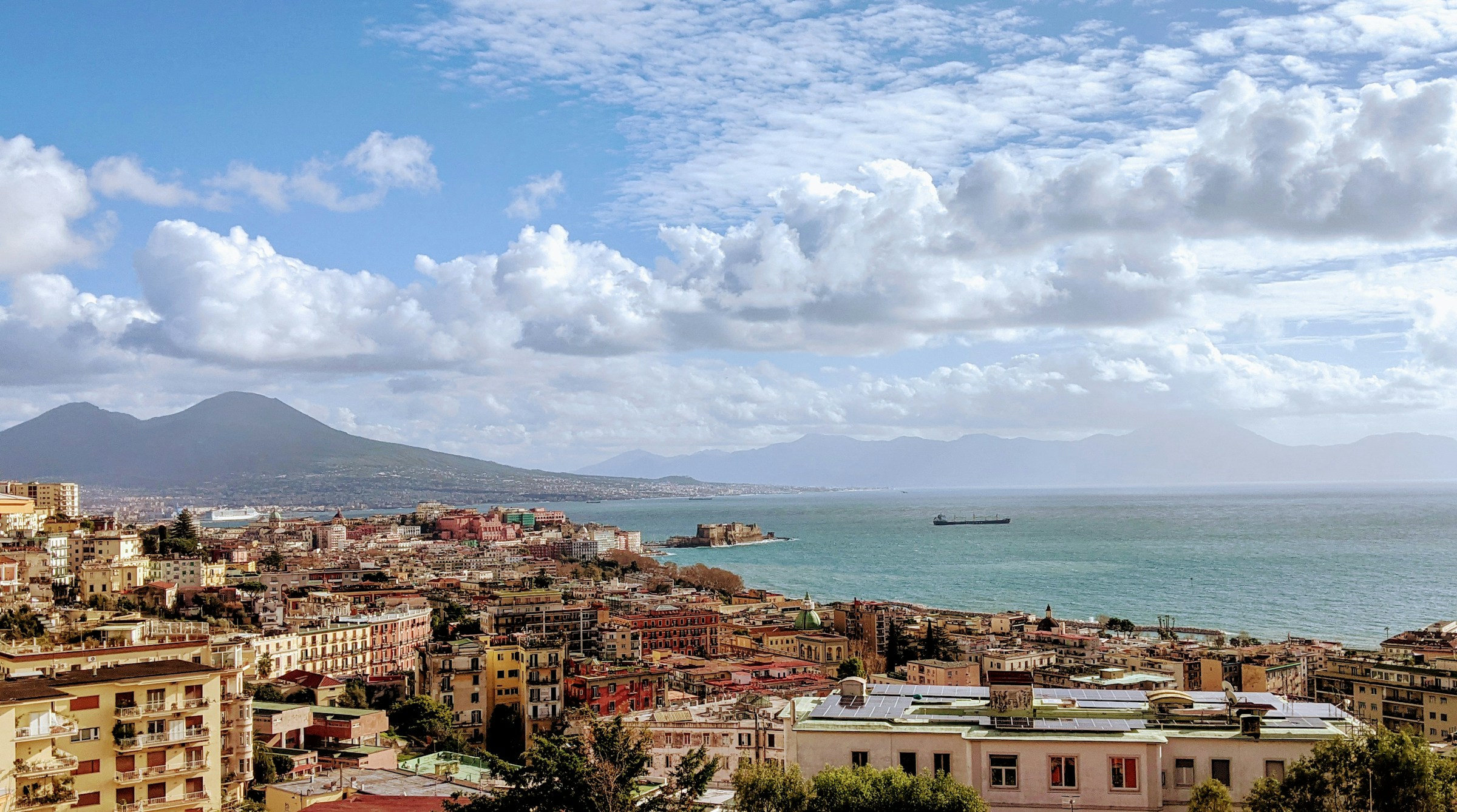 Earthquakes in Naples: is it safe to travel in southern Italy?